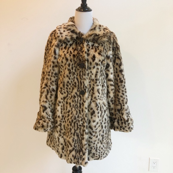 Betsey Johnson Jackets & Blazers - Betsy Johnson | Leopard Faux Fur Jacket |Tan | 0